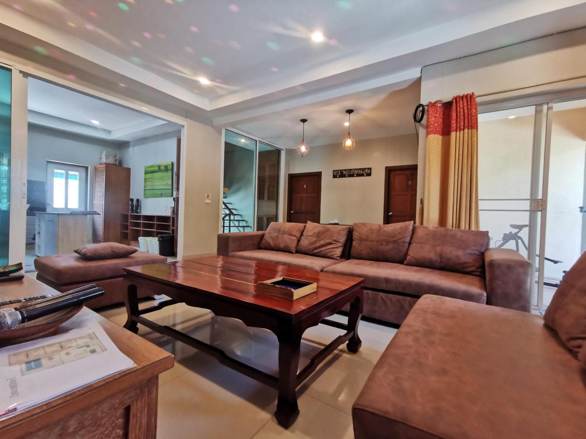Thepprasit Cosy Vila Praia de Jomtien Exterior foto